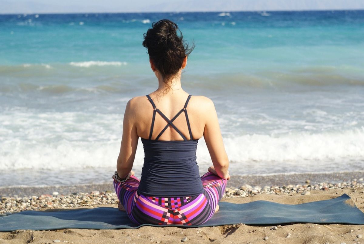 Viaggio organizzato isole Eolie con attività Yoga