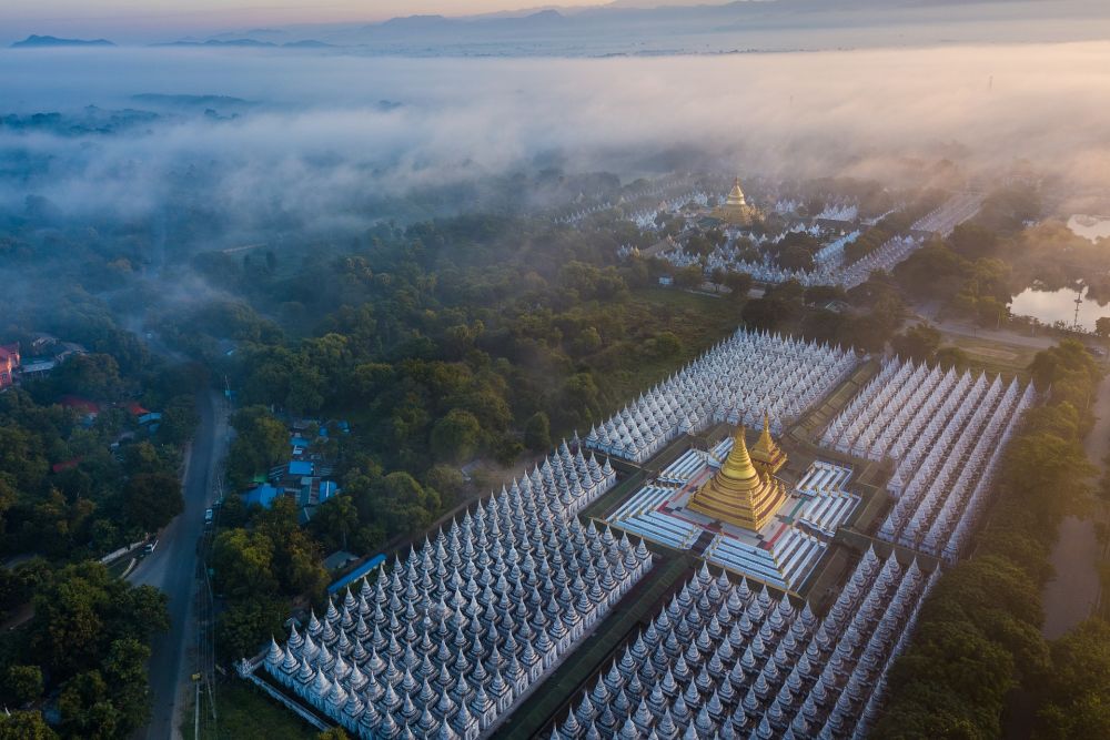 In Birmania è custodito quello che sembra essere il libro più grande del Mondo